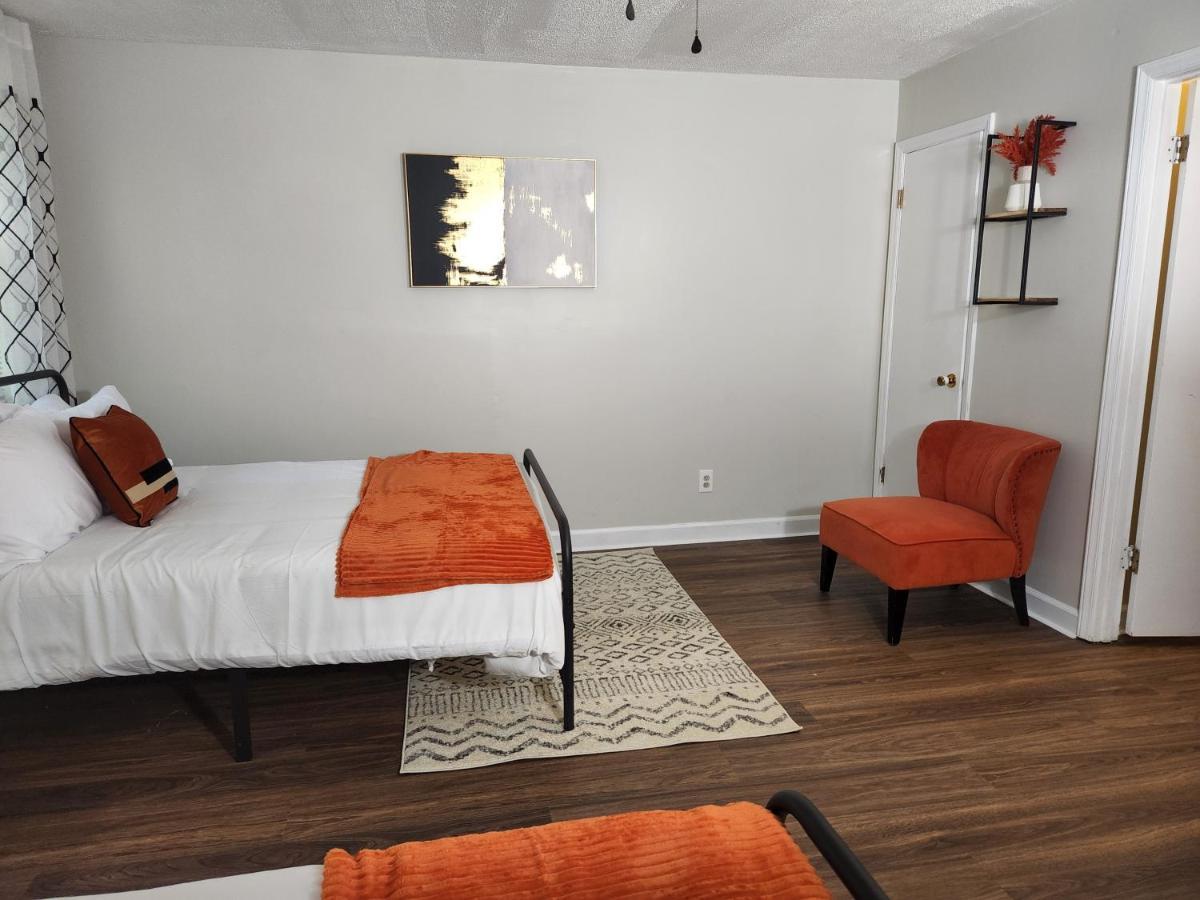 Spacious Centrally Located 3 Bed 2 Bath - Sleeps 8 Монтгомери Экстерьер фото